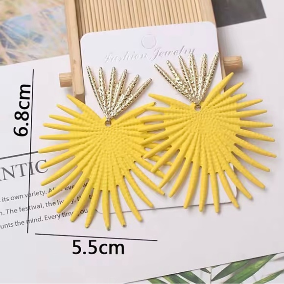 Big Gold and Yellow Statement Earrings Fashion Geometric Maximalism Jewelry - Picture 6 of 7